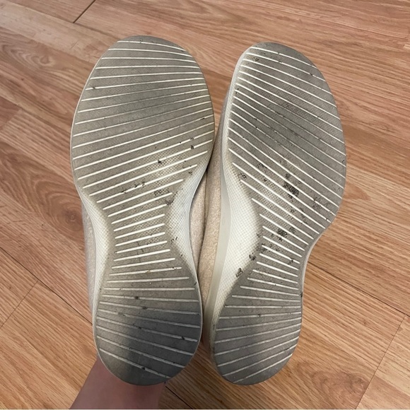 Allbirds Women's‎ Wool Runners Cream/Tan Size 8 - Picture 6 of 7